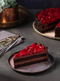 FRAMBUAZLI ÇİKOLATALI PASTA